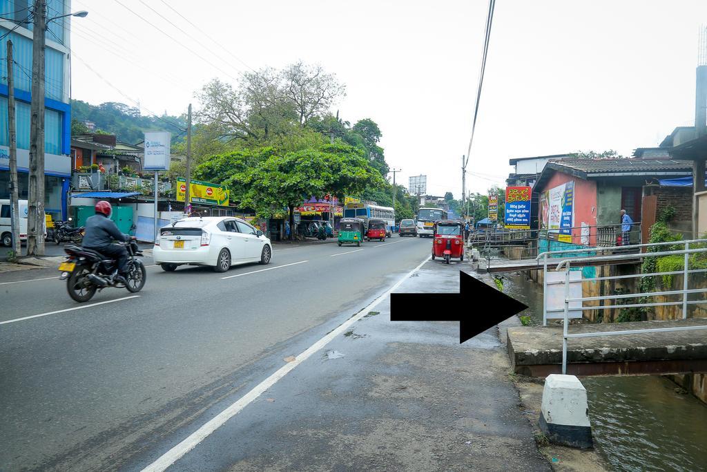 Nisansala Homestay Kandy Deiyannewela Eksteriør bilde