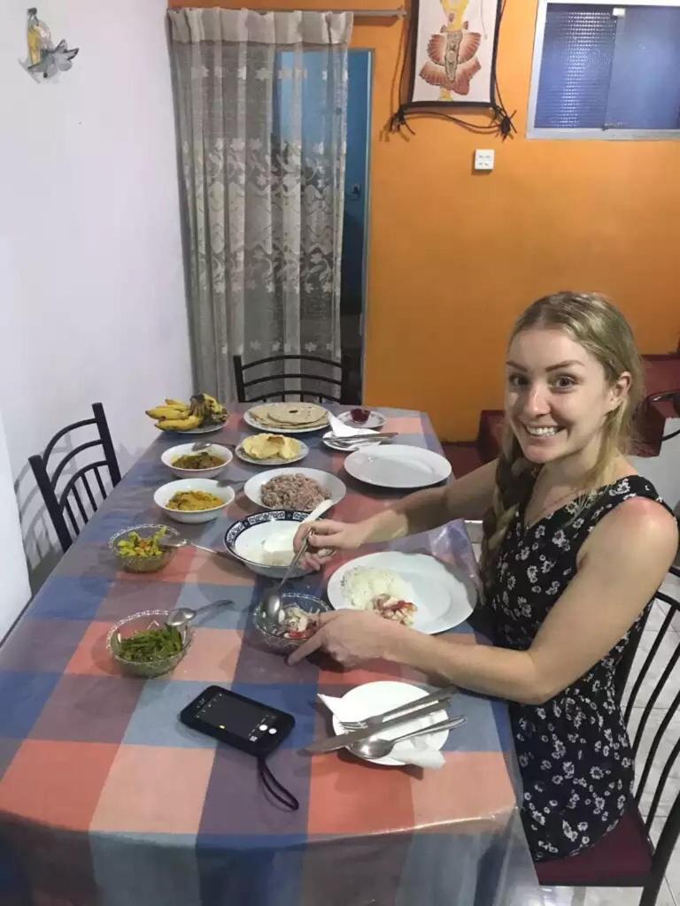 Nisansala Homestay Kandy Deiyannewela Eksteriør bilde