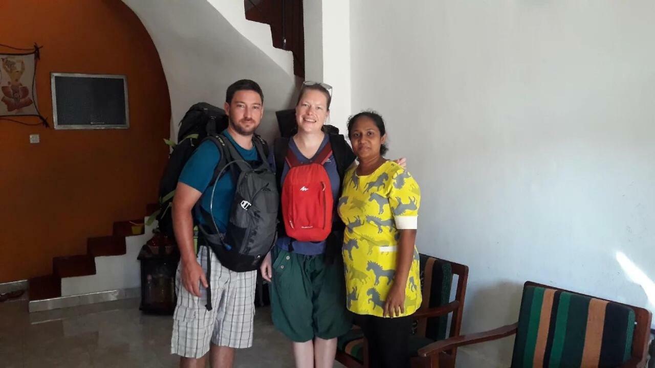 Nisansala Homestay Kandy Deiyannewela Eksteriør bilde